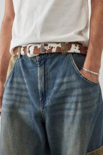 UO Cow Print Buckle Belt S/M at - Urban Outfitters - Modalova