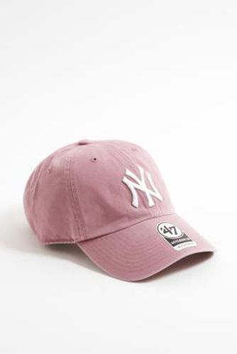 Brand '47 Brand NY Yankees Pink Baseball Cap - Pink at Urban Outfitters - ’47 Brand - Modalova