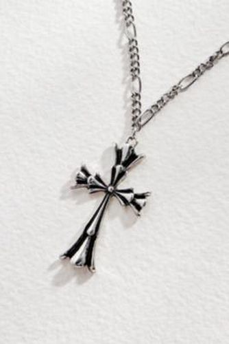 Silver Cross Pendant Necklace - Silver at Urban Outfitters - Silence + Noise - Modalova