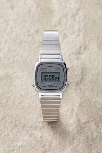 LA67OWEA-7EF Silver Watch - Silver at Urban Outfitters - Casio - Modalova