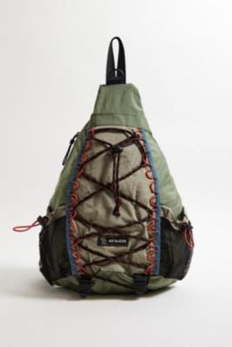 Bungee Single-Strap Backpack - ALL at Urban Outfitters - Ayker - Modalova