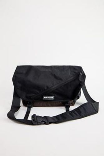 Iets frans. Black Sports Messenger Bag - Black ALL at Urban Outfitters - iets frans... - Modalova