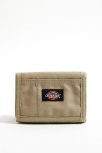 Kentwood Wallet - Green at Urban Outfitters - Dickies - Modalova