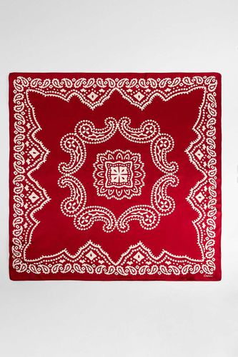 UO Bandana Print Scarf - at - Urban Outfitters - Modalova
