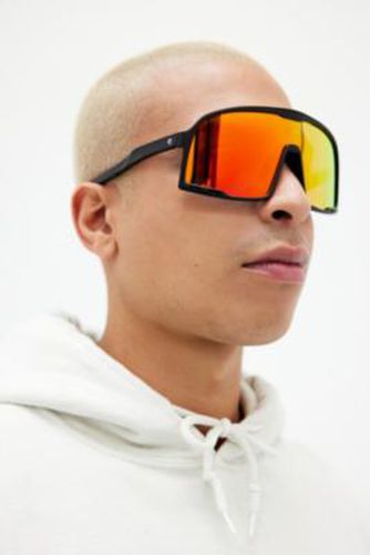 Henrik Visor Sunglasses - Black at Urban Outfitters - CHPO - Modalova