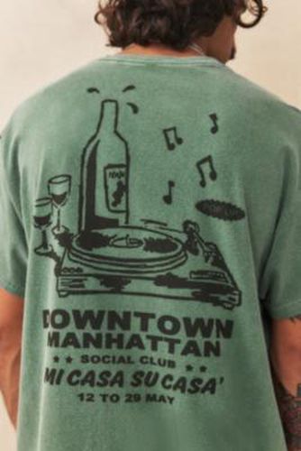 UO Green Downtown T-Shirt - Green 2XS at - Urban Outfitters - Modalova