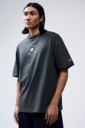 UO Exclusive Black Japanese Arc T-Shirt - Black XS at Urban Outfitters - Champion - Modalova