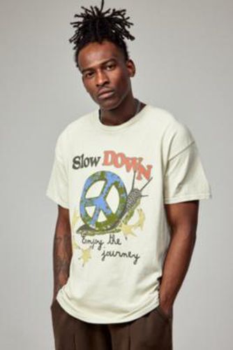 UO Ecru Snail Peace T-Shirt - 2XS at - Urban Outfitters - Modalova