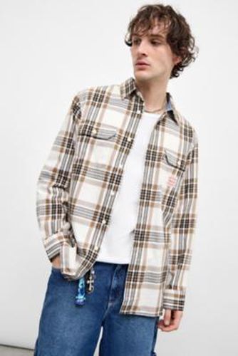 UO Exclusive Siri Plaid Classic Shirt - Ivory M at Urban Outfitters - Levi's - Modalova