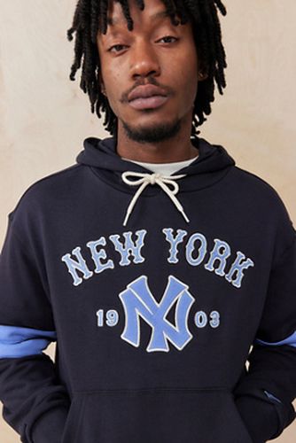 UO Exclusive NY Yankees Hoodie - M at Urban Outfitters - New Era - Modalova