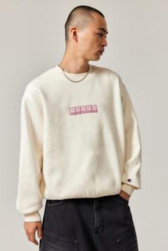 UO Exclusive Japan Sweatshirt - White S at Urban Outfitters - Champion - Modalova