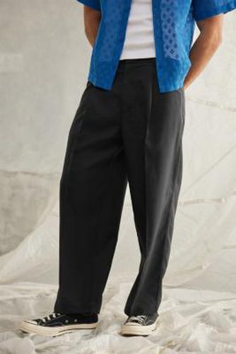 Jason Pleated Trousers - Black 28 at Urban Outfitters - Standard Cloth - Modalova