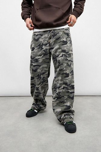 UO Exclusive Camo Jeans S at Urban Outfitters - Ed Hardy - Modalova