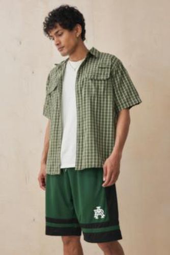 UO Exclusive Green Basketball Shorts - Green M at Urban Outfitters - Alma de Ace - Modalova