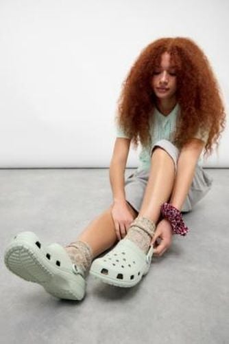 Classic Clogs - UK 4 at Urban Outfitters - Crocs - Modalova