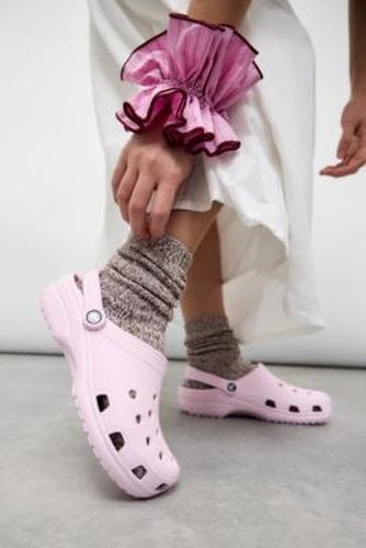 Classic Clogs - UK 4 at Urban Outfitters - Crocs - Modalova