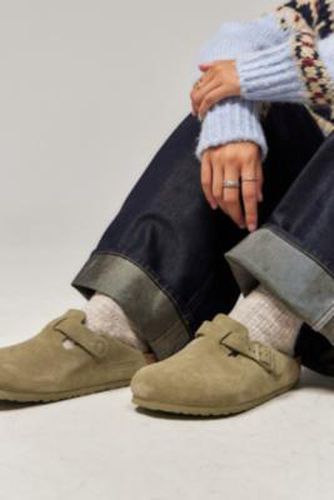 Faded Khaki Suede Boston Clogs - Khaki UK 3 at Urban Outfitters - Birkenstock - Modalova