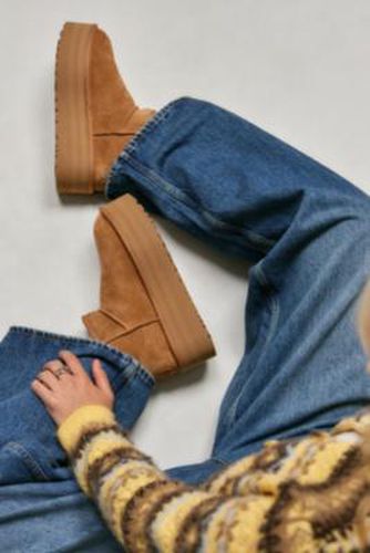 Chestnut Classic Ultra-Mini Platform Boots - UK 4 at Urban Outfitters - UGG - Modalova