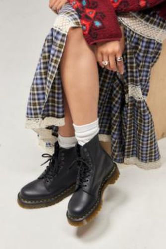 Pascal 1460 8-Eyelet Boots - UK 4 at Urban Outfitters - Dr. Martens - Modalova