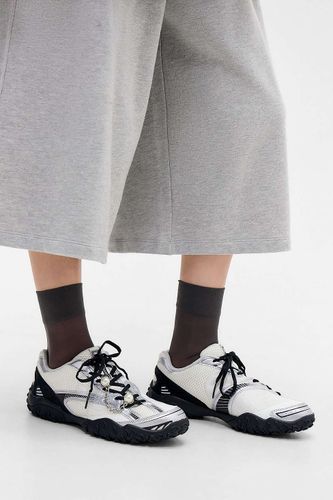 Echappe MS V2 Trainers - Shoe UK 6 at Urban Outfitters - FILA - Modalova