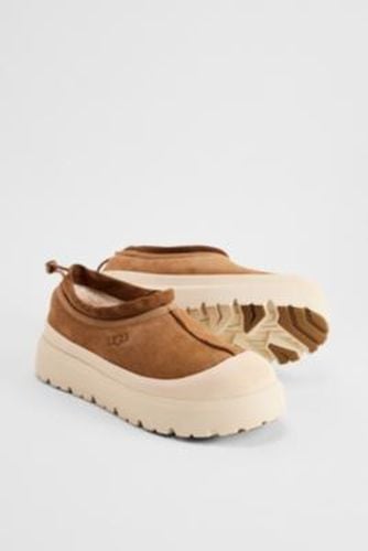 Chestnut Tamsan Weather Hybrid Shoes - UK 8 at Urban Outfitters - UGG - Modalova