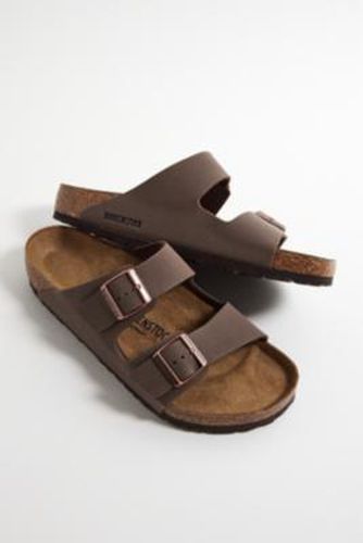 Mocca Suede Arizona Sandals - Brown UK 8 at Urban Outfitters - Birkenstock - Modalova