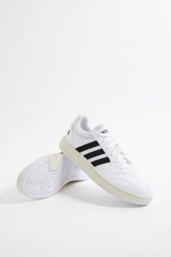 White & Black Hoops 3.0 Low Trainers - White Shoe UK 9 at Urban Outfitters - adidas - Modalova