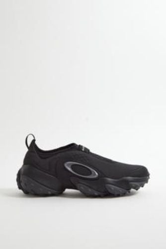 Edge Icon Blackout Trainers - Black UK 9 at Urban Outfitters - Oakley - Modalova