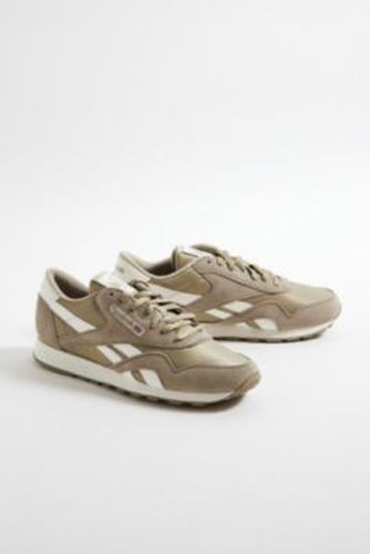 Classic Mushroom Trainers - Shoe UK 8 at Urban Outfitters - Reebok - Modalova