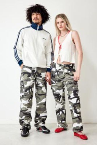 Salvaged Deadstock Camouflage Cargo Pants - Grey 32W at Urban Outfitters - Urban Renewal - Modalova