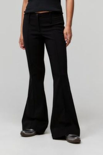 Pintuck Kick Flare Trousers - XS at Urban Outfitters - Archive At UO - Modalova