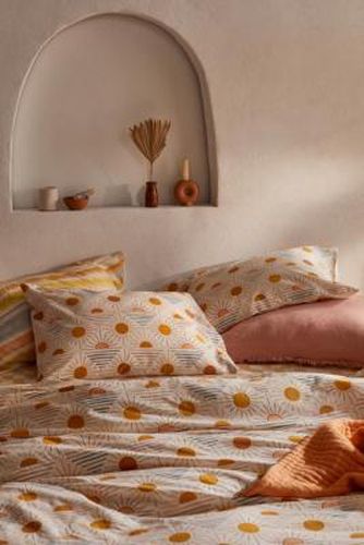 Geo Sun Duvet Set - Orange Single at - Urban Outfitters - Modalova