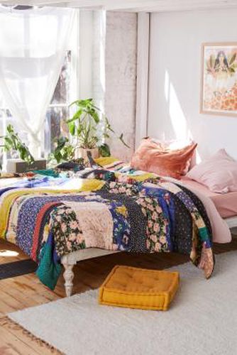 Allyce - Patchworkdecke Mit Muster - Urban Outfitters - Modalova