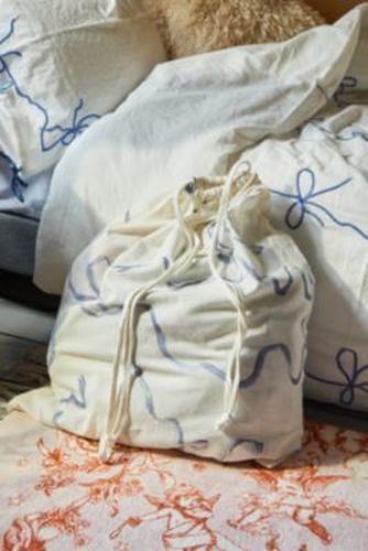 Drawstring Bow Print Laundry Bag - Blue ALL at - Urban Outfitters - Modalova