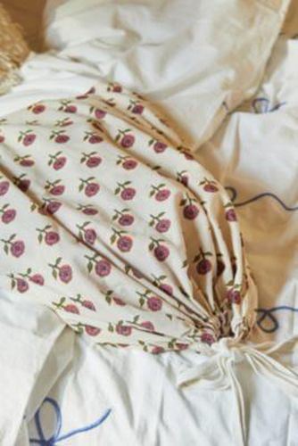 Drawstring Floral Laundry Bag ALL at - Urban Outfitters - Modalova