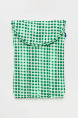 Green Gingham 16" Laptop Sleeve - Green 38.1cm x 26.7cm at Urban Outfitters - BAGGU - Modalova