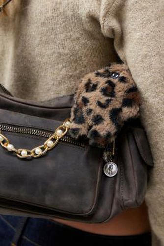 Betty Leopard Print Keyring - ALL at - Urban Outfitters - Modalova