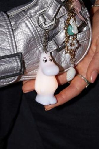 Moomin Light-Up Keyring - White ALL at - Urban Outfitters - Modalova