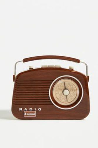 Retro Wood Brighton Portable Radio - L: 32cm x W: 12cm x H: 22cm at Urban Outfitters - Steepletone - Modalova