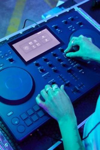 Alphatheta Omnis Controller - Black ALL at Urban Outfitters - Pioneer DJ - Modalova