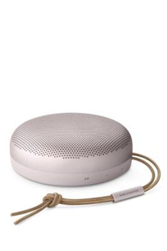Pink Beosound A1 2nd Generation Speaker - Pink W: 13.3cm x H: 4.6cm at Urban Outfitters - Bang & Olufsen - Modalova