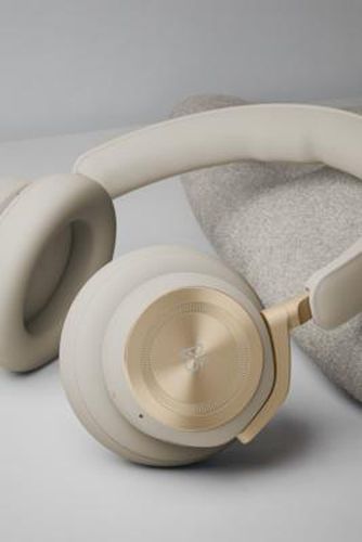 Beoplay HX Headphones - W: 19.5cm x H: 20cm at Urban Outfitters - Bang & Olufsen - Modalova