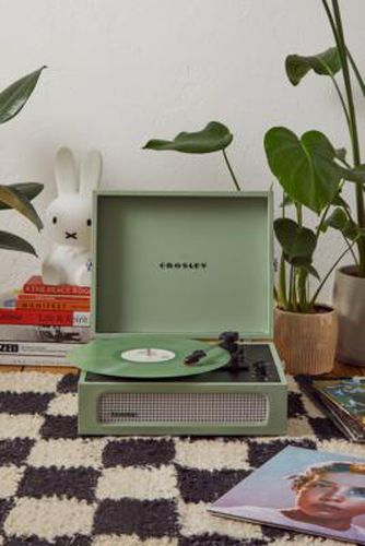 Voyager Sage Portable Bluetooth Audio Turntable - Green ALL at Urban Outfitters - Crosley - Modalova