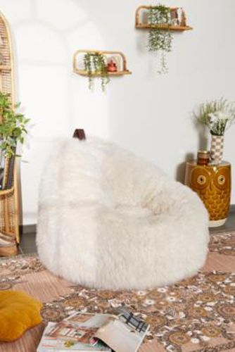 Cocoon Yeti Faux Fur Beanbag Lounge Chair - Cream ALL at Urban Outfitters - Icon - Modalova