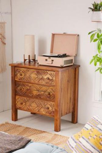 Amira Carved 3 Dresser - Brown H: 88cm x W:55cm x L:90cm at - Urban Outfitters - Modalova