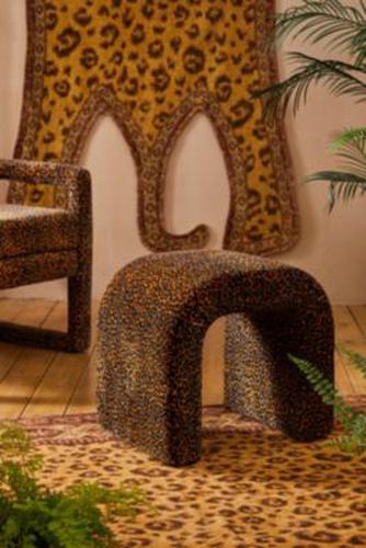 Juliette Leopard Velvet Stool H:47cm x W:41cm x L:53cm at - Urban Outfitters - Modalova