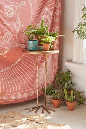 Birdy Side Table - Gold ALL at - Urban Outfitters - Modalova