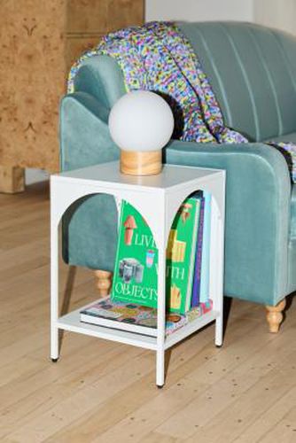 Cube Side Table - White L: 69.9cm x W:35.5cm x H:93cm at - Urban Outfitters - Modalova