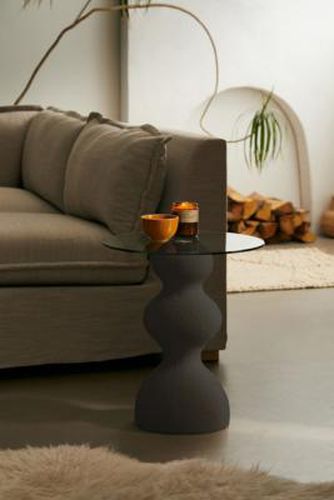 Maia Black Side Table - Black Dia: 43.1cm x H: 49cm at - Urban Outfitters - Modalova