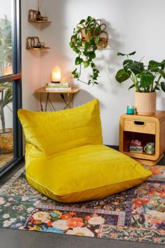 Matila Yellow Velvet Bean Bag - Yellow 97cm x 88cm x 60cm at - Urban Outfitters - Modalova